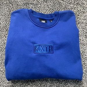 Kith Crewneck Box logo